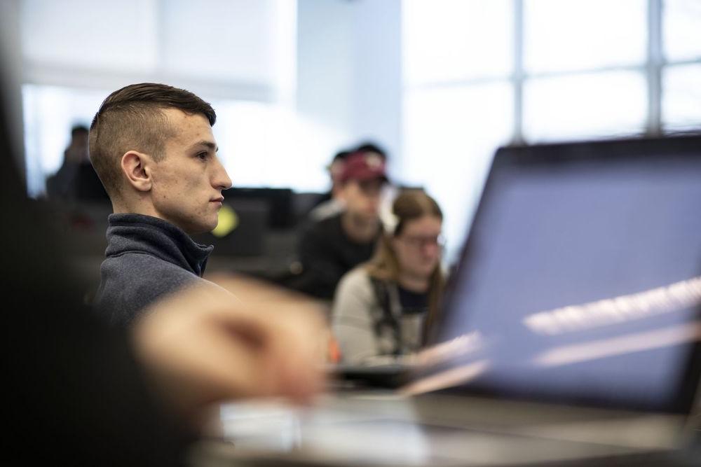 Fox students pay close attention during a lecture.